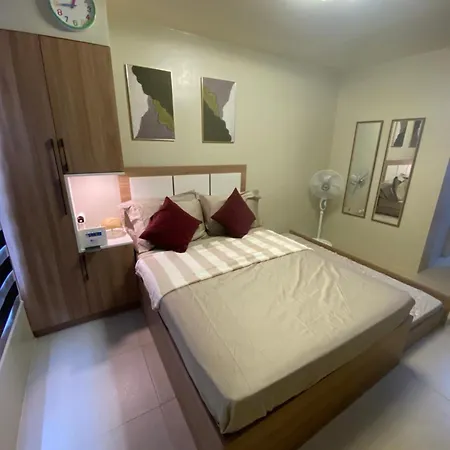 Cozy Studio Unit 10Mins From Airport 20Mins From Us Embassy Across Sm Sucat