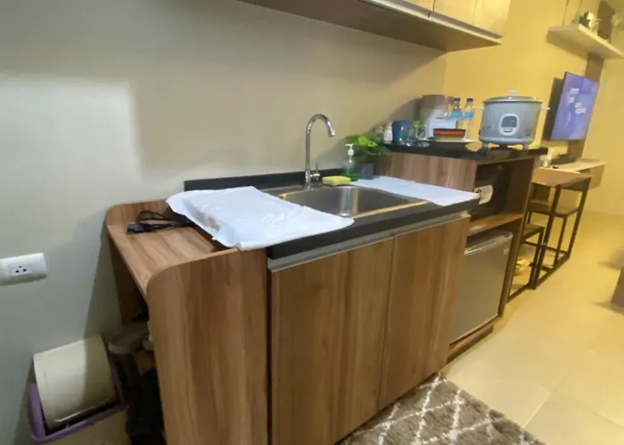 Cozy Unit 10mins From Airport 20mins From Us Embassy Across Sm Sucat Aparthotel