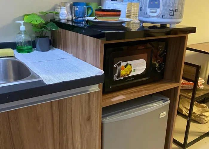 Cozy Unit 10mins From Airport 20mins From Us Embassy Across Sm Sucat Aparthotel